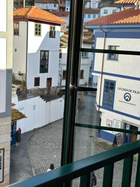 Apartamentos Urbanin II Plaza De San Pedro Cudillero Kültér fotó